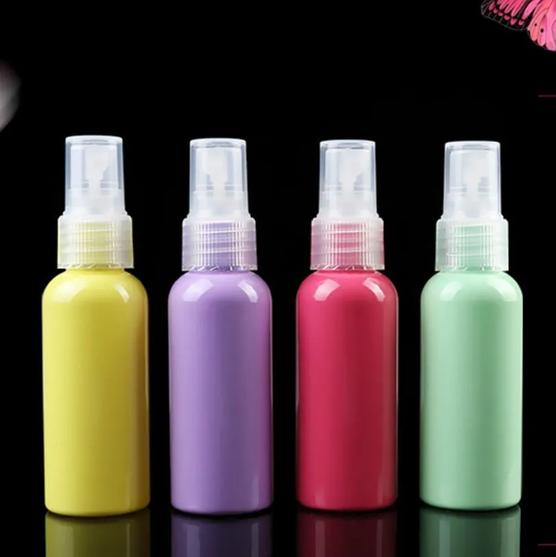 En gros 50 ml bouteille haut de gamme couleur bonbon brouillard fin pulvérisateur bouteille de parfum PET bouteilles de Macaron rechargeables