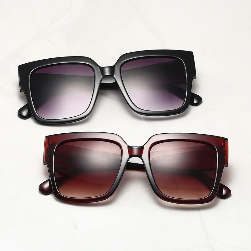 Luksusowe okulary przeciwsłoneczne AWG dla kobiet z nitami Ochrona UV Women Designer Vintage Square Full Frame Top Wraz z opakowaniem