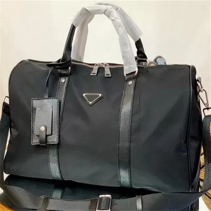 أزياء أكياس القراصنة القشرية الفاخرة أكياس أمتعة السفر نايلون حقائب اليد كبيرة السعة Holdall Carry Packs Outdior في الهواء الطلق