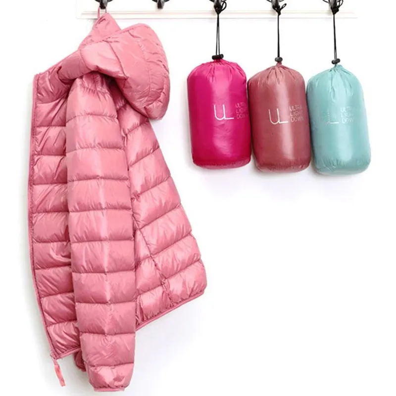 Piumino da donna Autunno Inverno Donna Giacca ultraleggera sottile 90 Piumini bianchi con cappuccio Cappotto caldo Parka Capispalla portatile femminile 221121