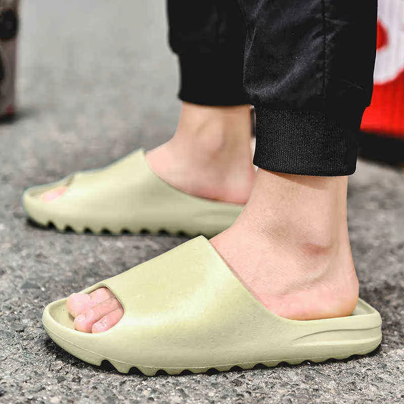 Unisex sommar glider andningsbara vatten strand sandal tofflor lätta fisk mun män tofflor benvit plus storlek 3446 J220716