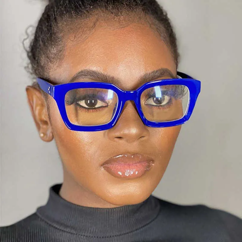 Kadınlar Trend Perçin Şeffaf Bilgisayar Kadın Gözlük Şeffaf Lens Optik Gözlük T2201114 için Güneş Gözlüğü Çerçeveleri Klasik Marka Ssquare Gözlük Çerçevesi