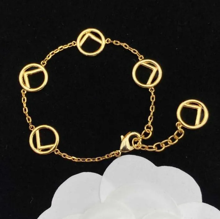 Marca caliente Pulsera de oro Mujeres Joyería de lujo Cadena Colgante Enlaces Diseñador Mujer Carta Amor Pulseras Fiesta Joyería de boda Pulsera de compromiso