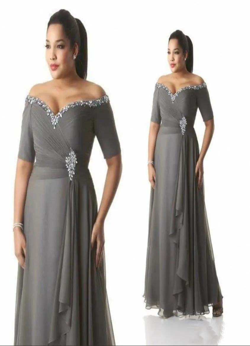Grey Mother of the Bride Groom Dresses Plus size fuori dalla spalla Abiti da ballo in chiffon a buon mercato abiti da sera lunghi indossare 8981060