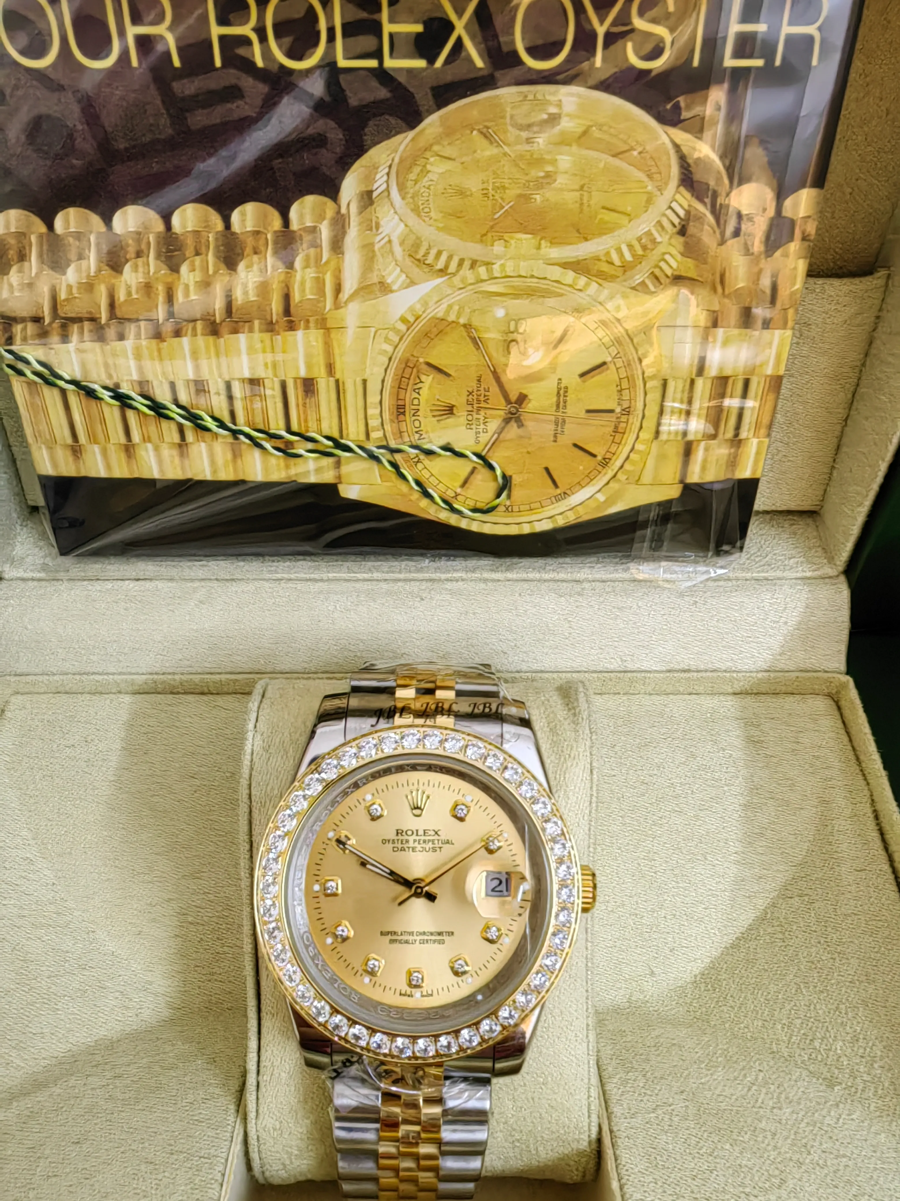 Montre or jaune homme sale