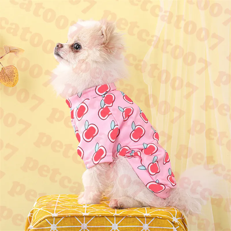 الحيوانات الأليفة المطبوعة التفاح تي قميص قميص شيرت الكلب ملابس الرسائل شعار الميل الليفاني سترة الإقرار نمط الكلاب القمصان الوردي