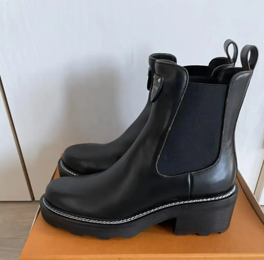 Taglio corto moda Stivaletti da donna in pelle con stella tacco basso scarpe di design di lusso Martin Boots Beau bourg Stivaletti in pelle di vitello Nero Marrone da passeggio all'aperto