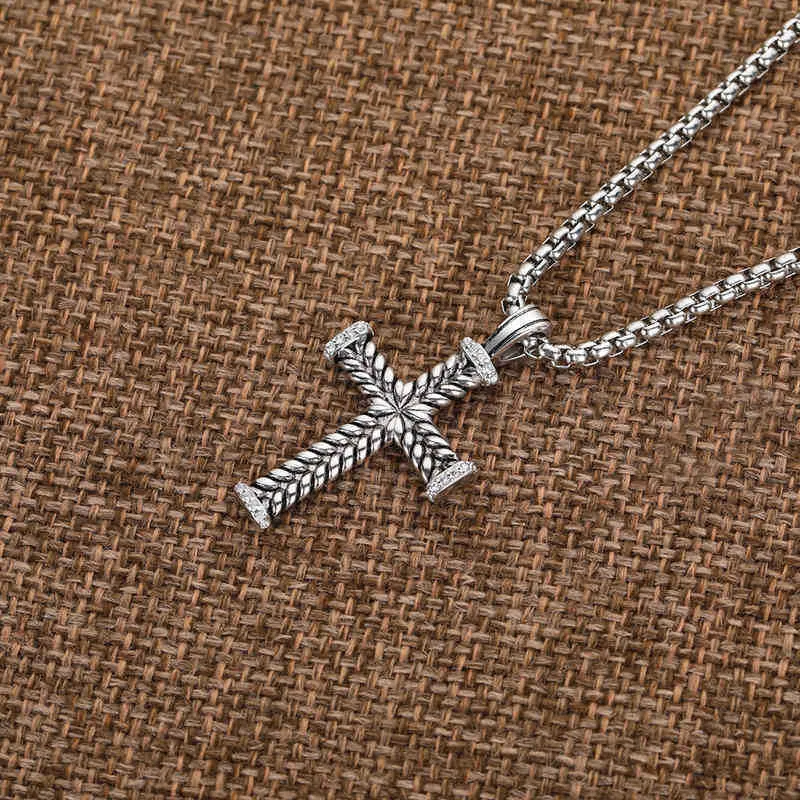 Mężczyźni długie klasyczne złotą biżuterię naszyjniki Naszyjnik Kobiety 18K wisiorek Diamentowy łańcuch mody łańcuchy Cross Punk 50cm244a