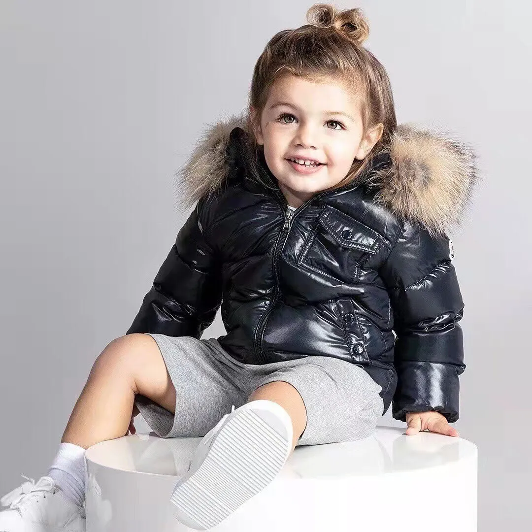 Designer per neonati vestire cappotti per bambini Cappotto per abiti Fasion Designer di abbigliamento di lusso con lettere Con cappuccio Spessa Capispalla calda Ragazza Ragazzo Ricamo in maglia della migliore qualità