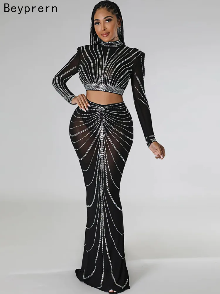 Zweiteiliges Kleid Beyprern Wunderschönes Set aus transparentem Mesh-Kristall-Crop-Top und Maxirock, zweiteiliges Luxus-Diamanten-Party-Weihnachtskleid 221122