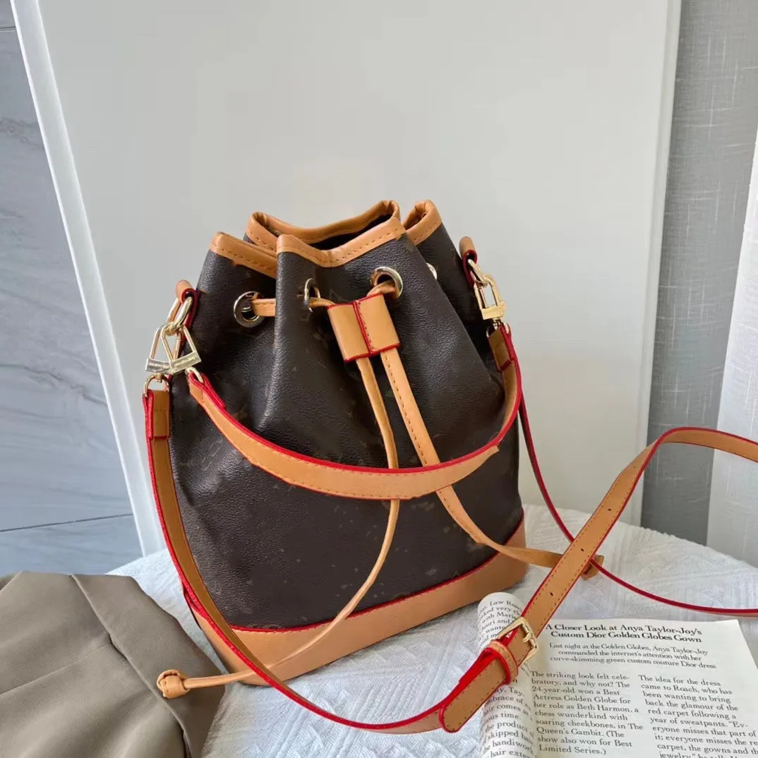 Nano Noe Bucket Bags Handväskor Luxur Designer Neonoe Handla axel crossbody väska flickor handväska plånbok lyxdesigners kvinnor dragskon monogram ryggsäck