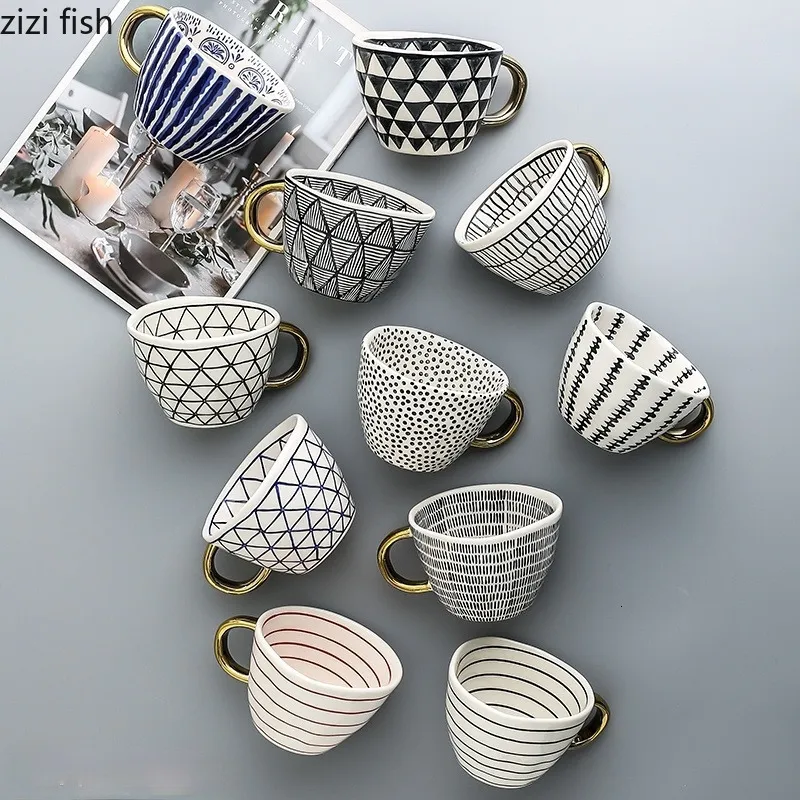 Tassen Amerikanische unregelmäßige geometrische Keramik-Kaffeetasse mit vergoldetem Griff, Schwarz-Weiß-Muster, Milchtee, Wohnaccessoires 221122