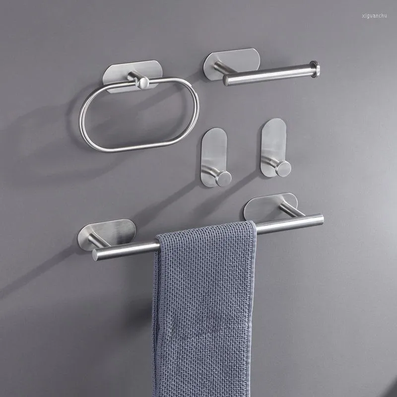 Set di accessori da bagno Nessuna perforazione Porta asciugamani autoadesivo in acciaio inossidabile Portarotolo per accappatoio Set di accessori da bagno dorati neri