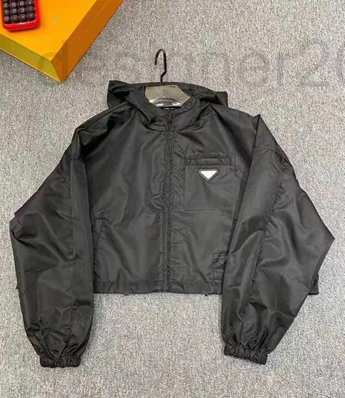 Jaquetas femininas designer 2022 de alta qualidade feminina curta bomber zíper com capuz náilon oversize casacos moda feminina roupas casuais PD blusão 2 STD