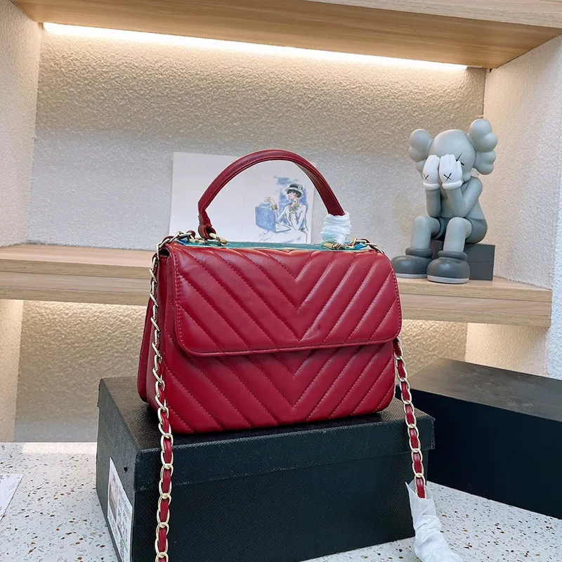Сумки CC Luxury Brand Sags V-Stitch Trend Trend Женщины классический лоскут Портативные сумки для плеча Matelasse Cheate Metal Letter Hrome Plate
