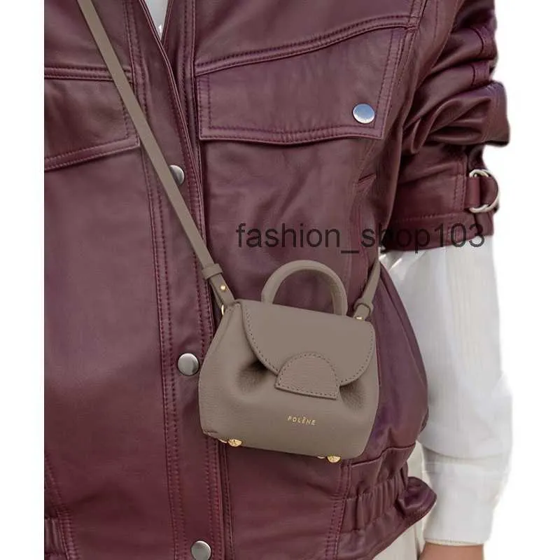 Bolsa de diseñador French El nuevo nicho de verano Summer's pequeño bolso cuadrado de hombro Portable Mini 2023