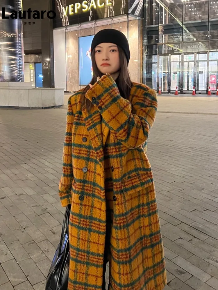 Kvinnors blandningar Lautaro Autumn Winter Long Loose Retro Colorful Plaid Woolen Trench Coat For Women Double Breasted Luxury Designer Clothes 221123
