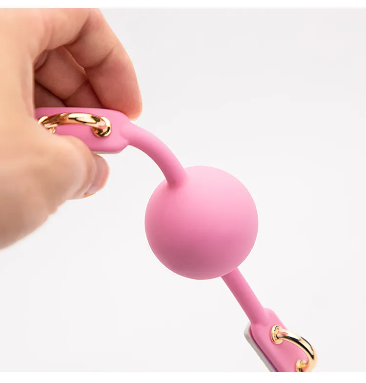 Bondage BLACKWOLF Bavaglio a sfera in silicone morbido per fissaggio orale, con cinturino in pelle PU imbottito, giocattoli sessuali per coppie, adulti_voghion.com