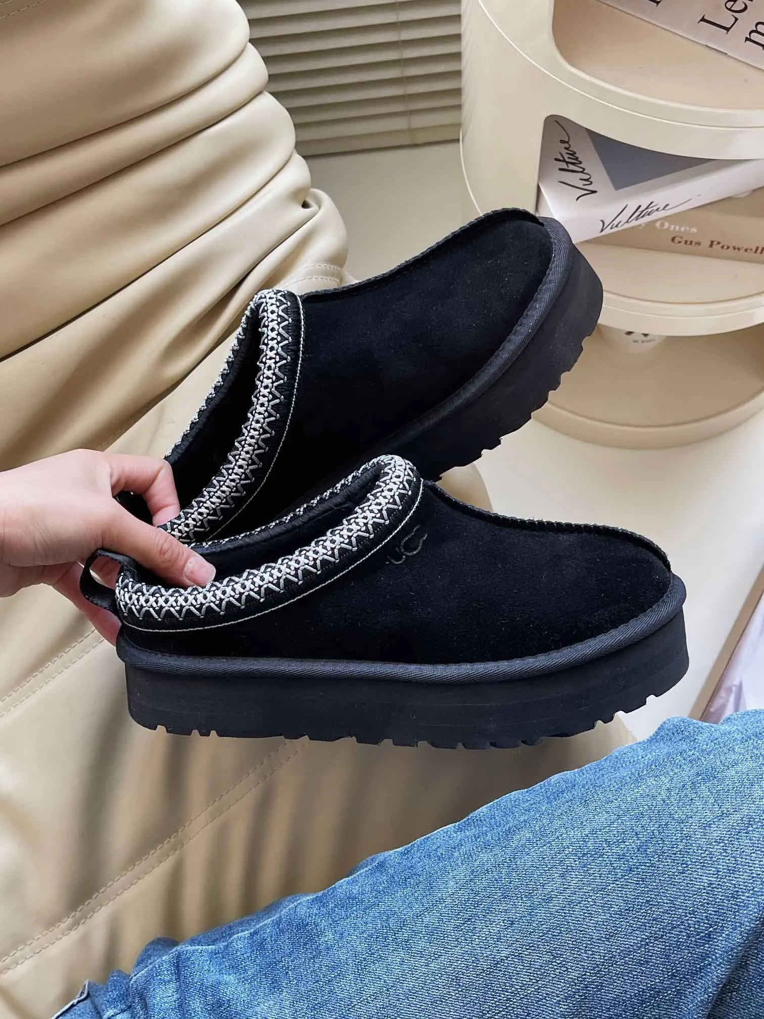 태즈 만 슬리퍼 밤나무 모피 슬라이드 양 피부 시어링 울트라 미니 uggs 노새 여성 uggitys 울트라 미니 플랫폼 부츠 슬립 온도 스웨이드 어퍼 울 편안