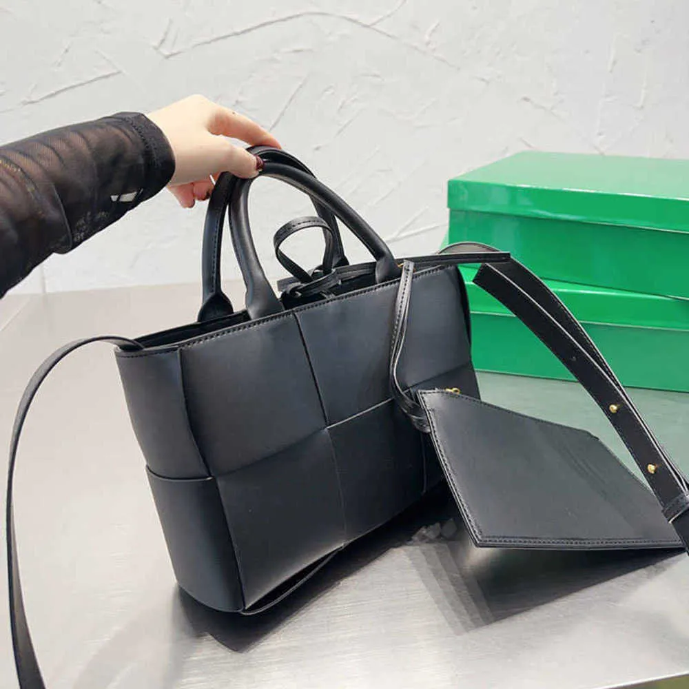 Borse da sera Weave Bags designer tote bag donna borsa a tracolla borse di lusso borse Fashion Knitting Black Shopping Bag Portafoglio in pelle 221123