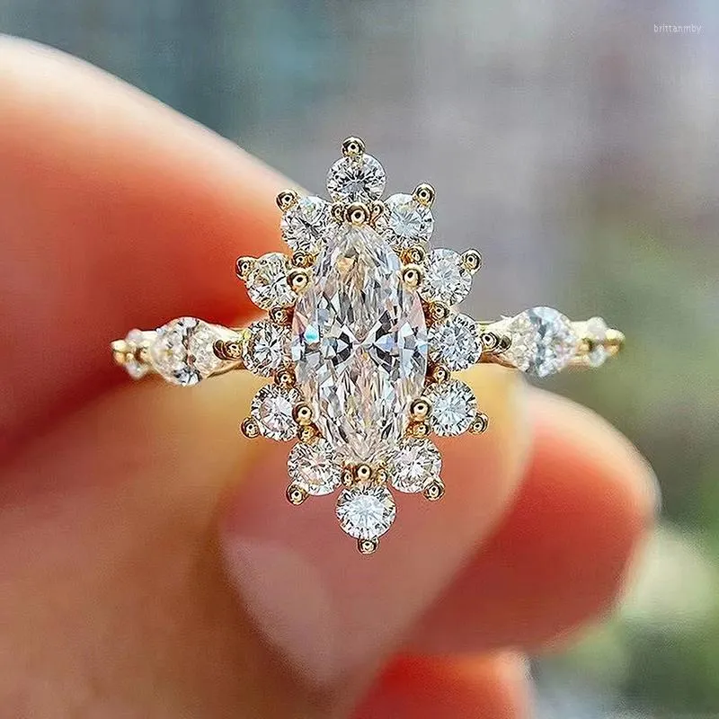 Cluster Rings Gold Color Wedding Engagement For Women Sparkling Marquise Crystal Birde Marriage Zircon Ring Dazzling Statement Jewelry