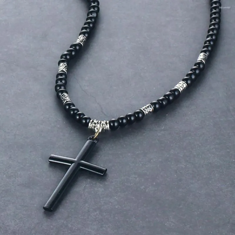 Pendant Necklaces Natural Black Beaded Chain Retro Cross Necklace For Women Statement Cloar Mens Religious Jewelry MN222