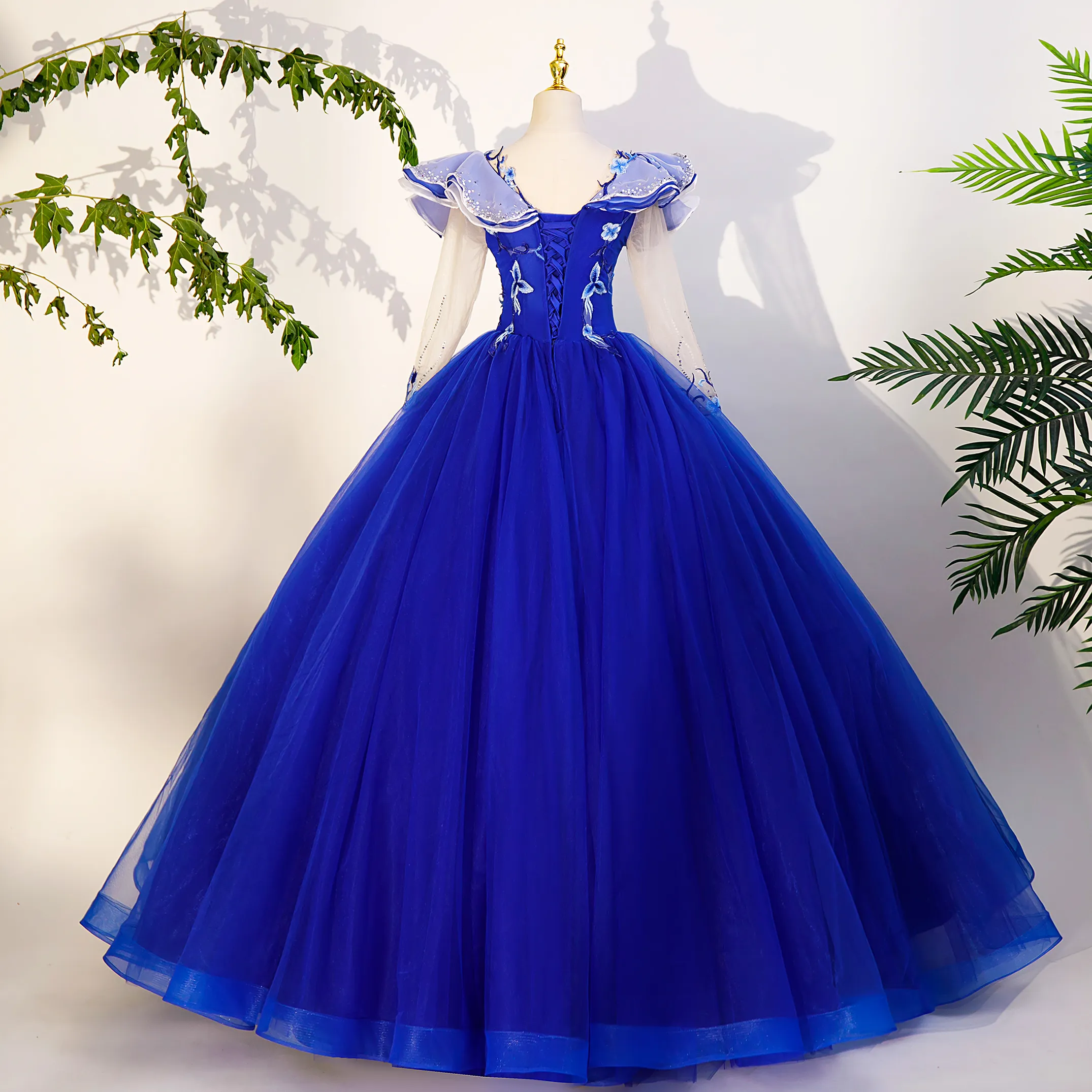 Royal blue long sleeve Medieval and Renaissance costume ball gown for women  from Dhgate Theme Costume - price 202.04