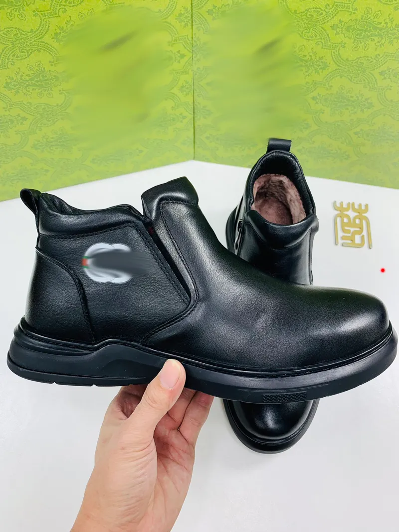 2023 Uomo STIVALI VENDITA CALDA CLASSIC GandU Combina unisci MENS SNOW SHORT MEN KEEP WARM BOOTS con etichetta sacchetto per la polvere di carta Stivaletti alla caviglia firmati invernali Taglia 39-45 -M216