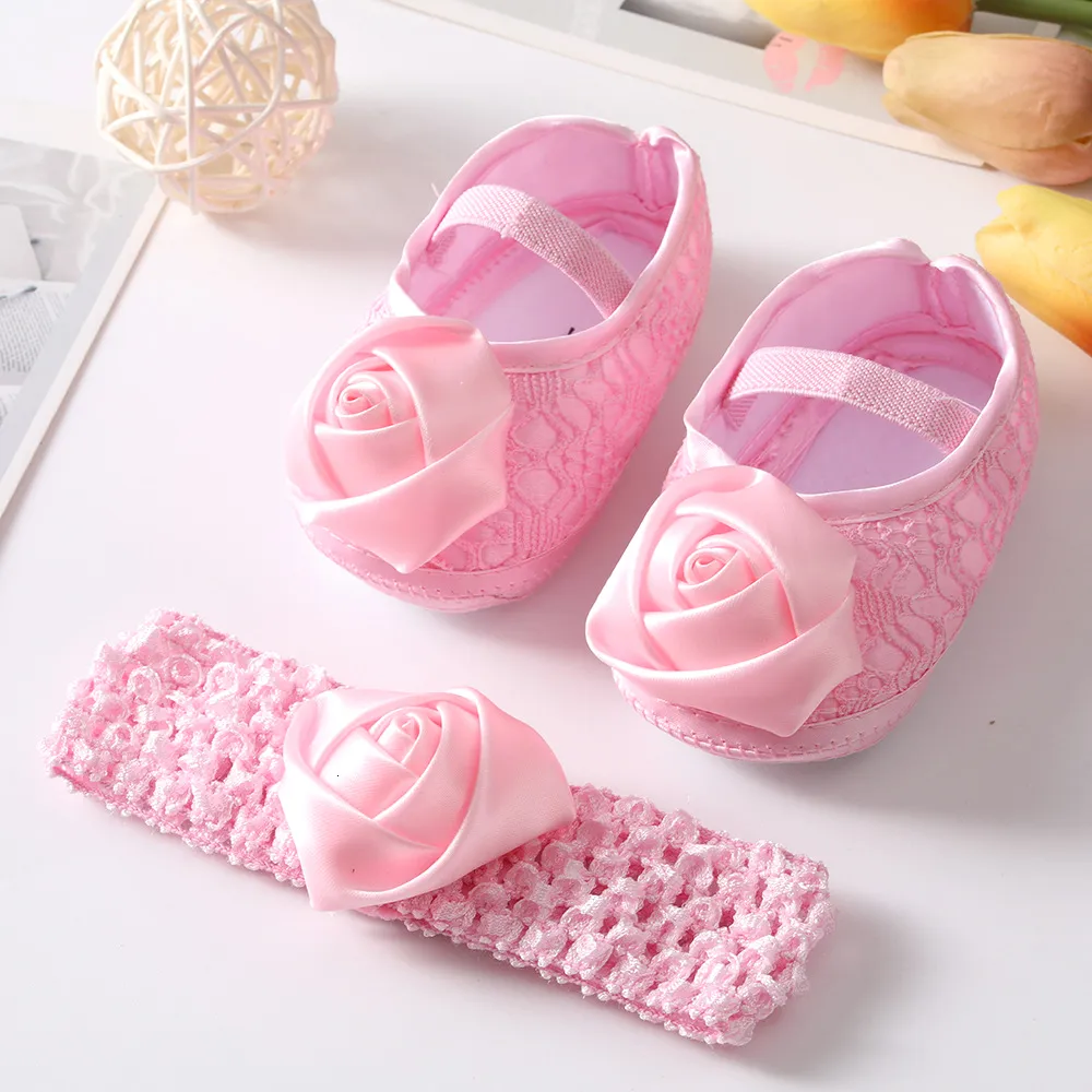 Premiers marcheurs nés bébé chaussures baptême blanc nœud papillon fille dentelle bandeau ensemble enfant en bas âge Prewalker mignon doux pour 018M enfants 221124