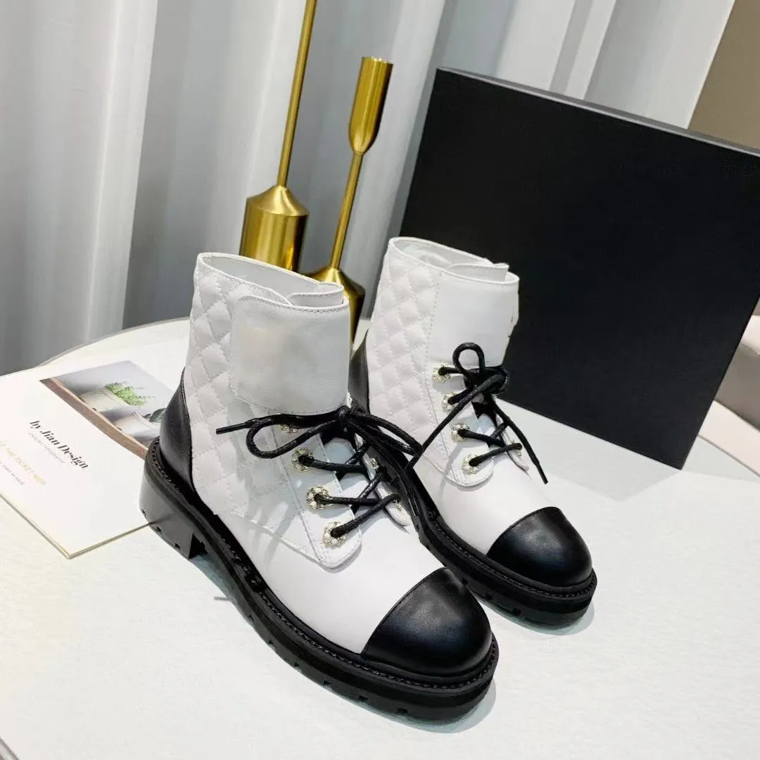 여성을위한 Rhombus 클래식 부츠 New in Women Hook and Loop Lace Up 플랫폼 신발 디자이너 Botas de Mujer 품질 가죽 발목 부츠