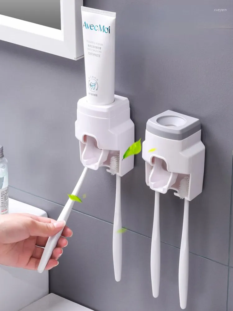 Set di accessori per il bagno Dispenser automatico di dentifricio per montaggio a parete Spremiagrumi pigro in plastica Supporto piccolo Accessori per il bagno Gadget