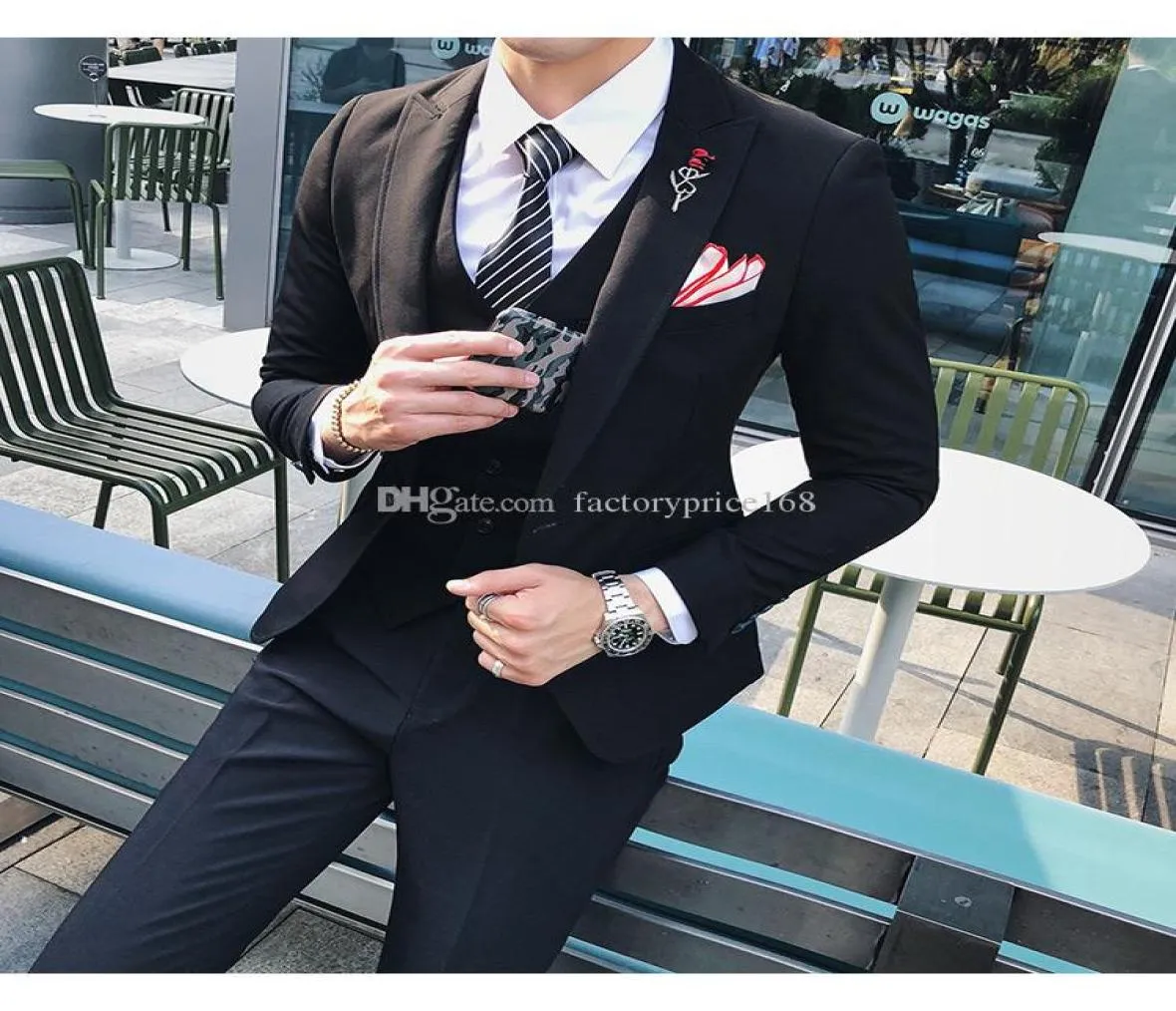Fashionable One Button Groomsmen Peak Lapel Groom Tuxedos Men Suits WeddingPromDinner Man BlazerJacketPantsTieVest AA2