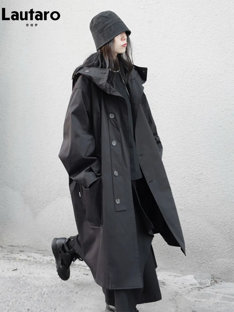 Kvinnor blandar Lautaro Spring Autumn Long Overized Black Trench Coat med Hood Dark Academia Esthetic lyxdesignerkläder för kvinnor 221124