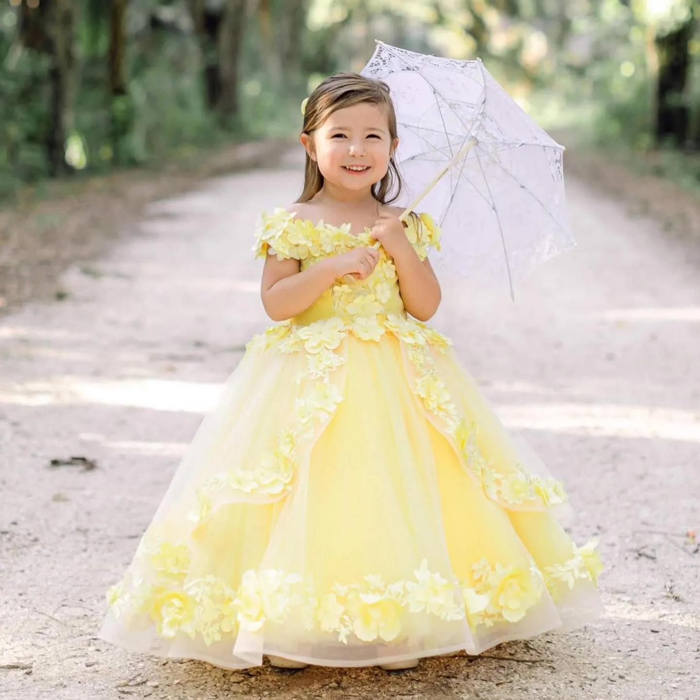 Floral Apliques Flower Girls Dress Kids Tulelle Yellow Girl Party Festy Wedding Wedding Primeira Comunhão Data de Aniversário de Bridesmaid