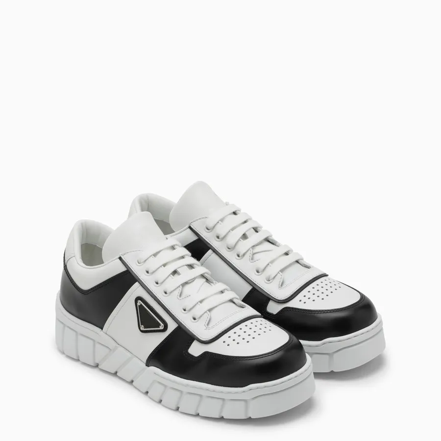 Designer sportskor kvinnor skor lyx triangel logotyp låg topp läder snörning sneakers chunky gummilitbanan med låda med låda