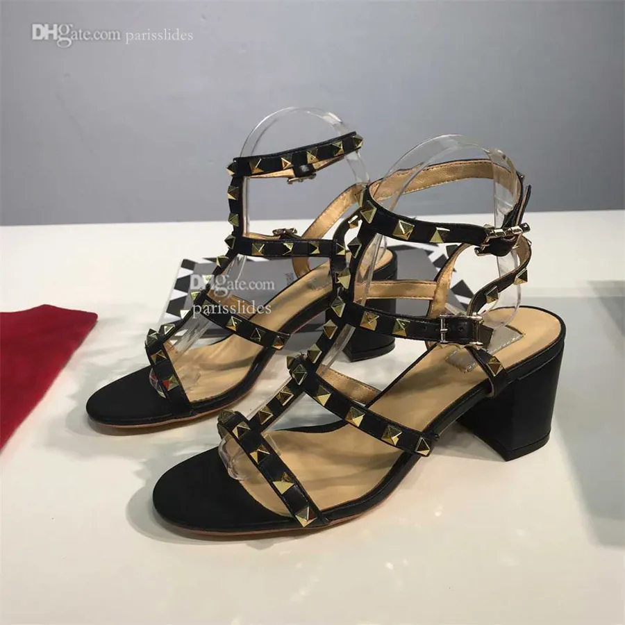 Valentinoity Designer V sandals Fashion Rivet Ankle Cint Slide Slide Woman High Heels Scarpe in pelle di lusso GSDF