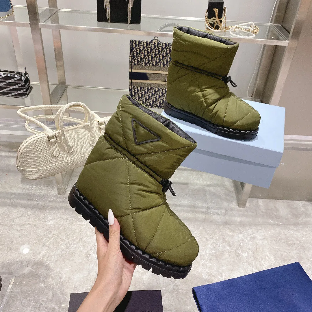 Designer Femmes Winter's Oreiller Confort Bottines Lady Mode Vieille Fleur Soft Down Chaussures Plates Nylon imperméable Upper Winter Snowfield Boot