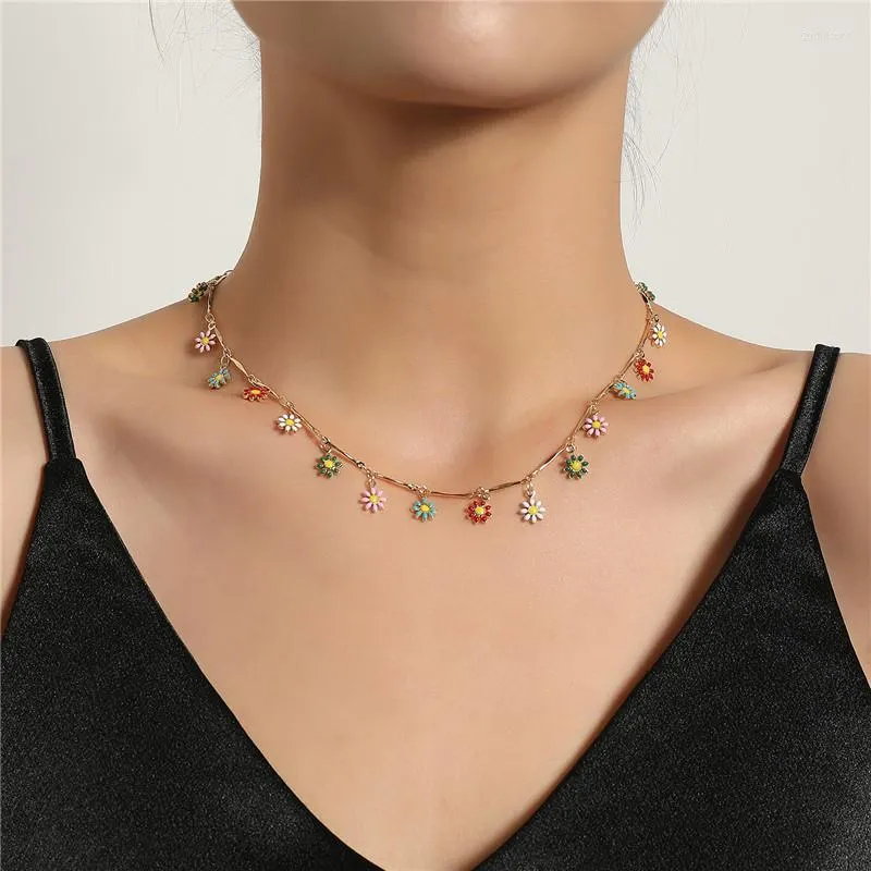 Choker Fashion Daisy Daisy Flower Naszyjniki dla kobiet wielokolorowe kpop biżuteria