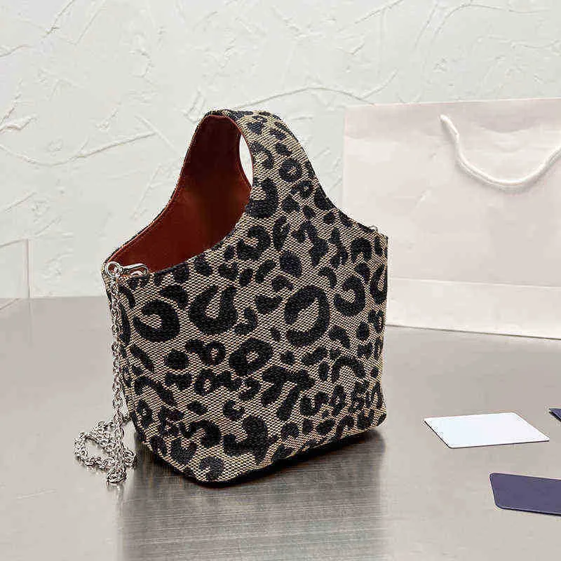 Prad torebki luksusowe torby designerskie Zhouzhoubao123 Tote o Women Projektanci portfele portfele moda hobo torba o wysokiej pojemności torebka crossbody 2met 2met