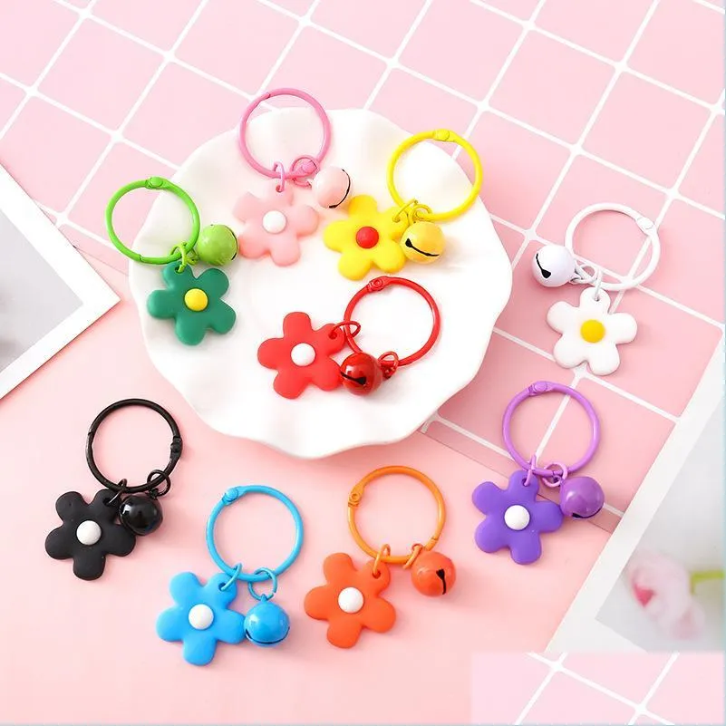 Party Favor Colorf Flower Bell Keychain Favor Femmes Filles Noir Blanc Jaune Bonbon Couleur Porte-clés Chaîne Pendentif Femme Sac 20211224 Dhaf3