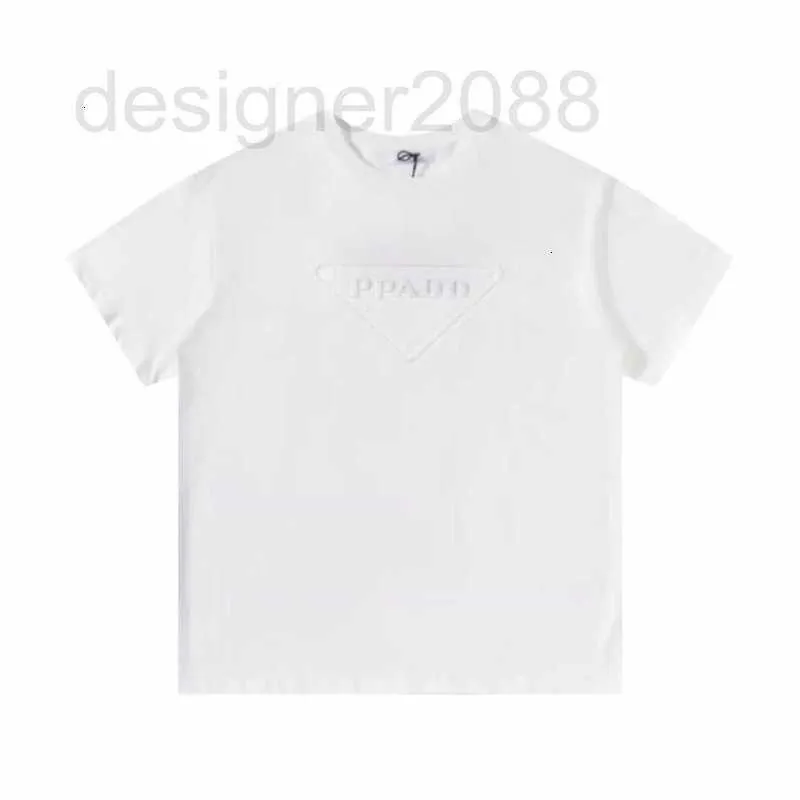 T-shirts pour hommes Designer correct et vérifié 2022 Summer New P Family Lettres de logo en relief Unisexe T-shirt à manches courtes NLZ8