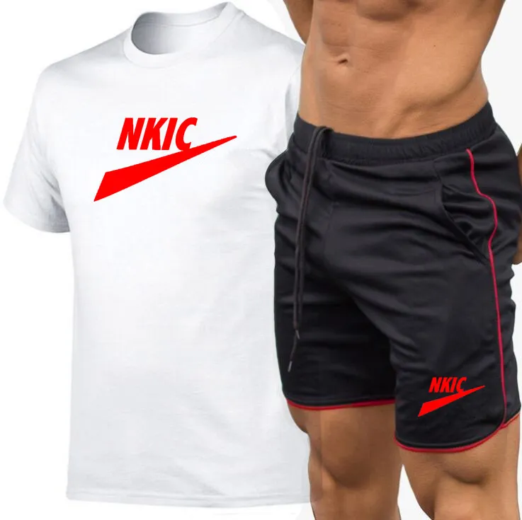 New Mens Running Set Tute T-Shirt traspirante Pantaloncini Pantaloncini sportivi Maniche Tuta sportiva Fitness Jogging Uomo Palestra Abbigliamento maratona