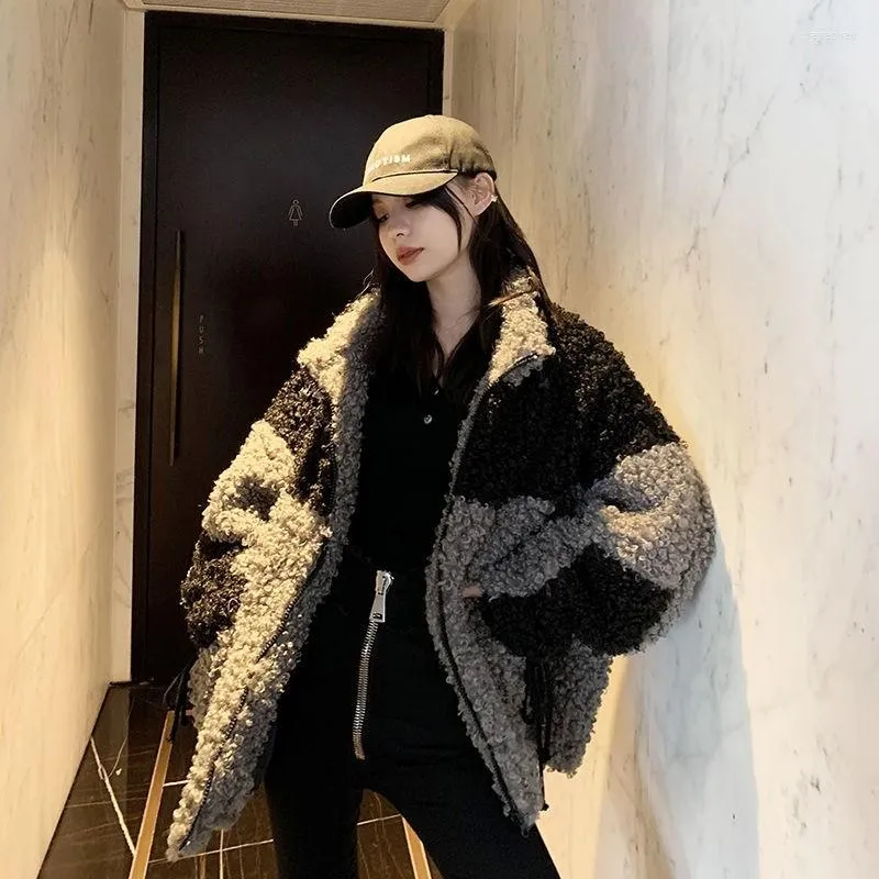 Kvinnors päls 2022 vinterrock Artifical Lamb Plush Splicing Women Män unisex Loose Lazy Style Korean Fashion Casual Soft