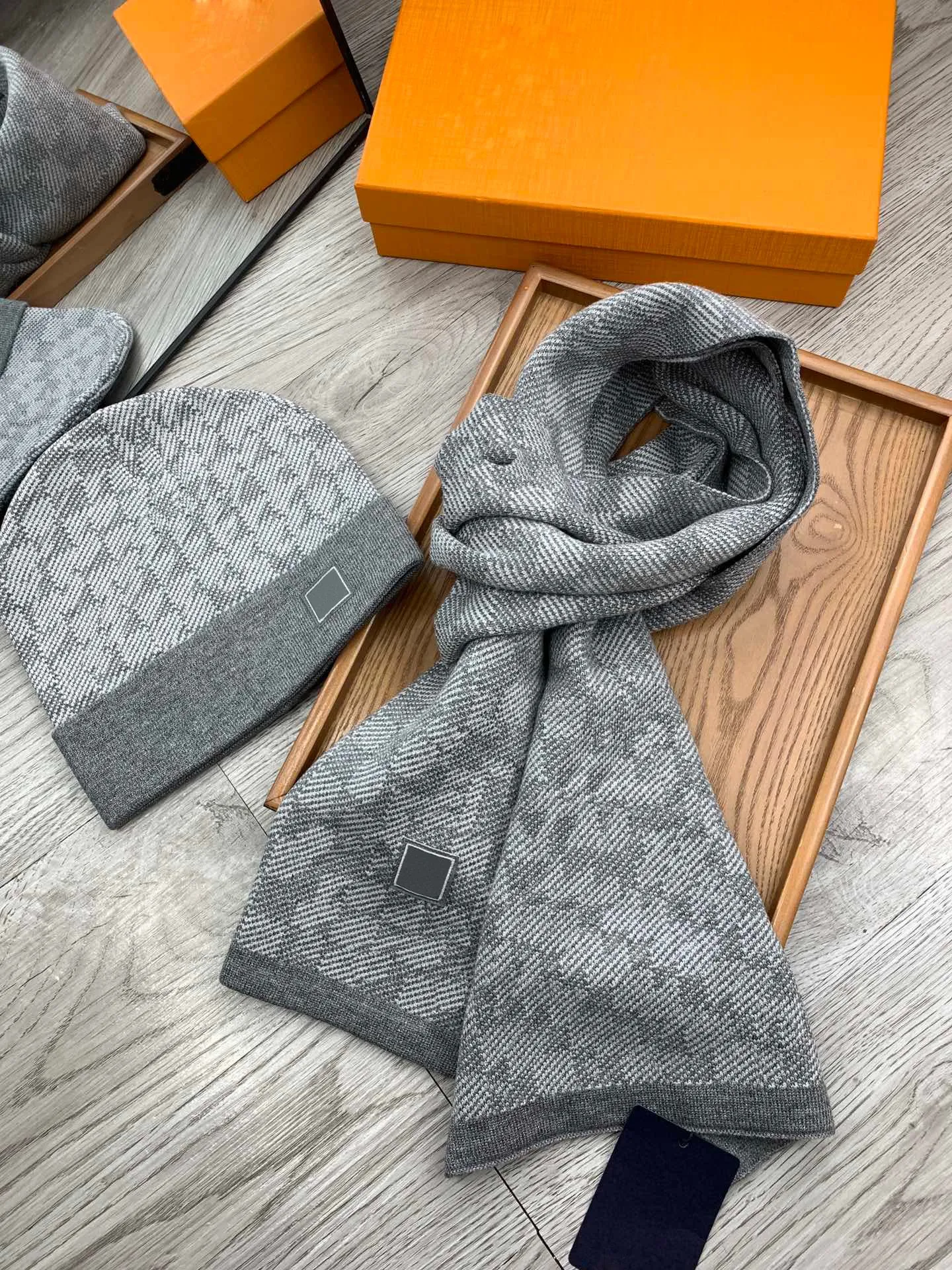 Men's Scarves Lv Hat And Scarf Grey Scarf Hat Set For Beanies