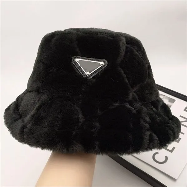 Desinger Hat Bucket Cap Fashion Men Stingy Brim Hats Winter Knitte