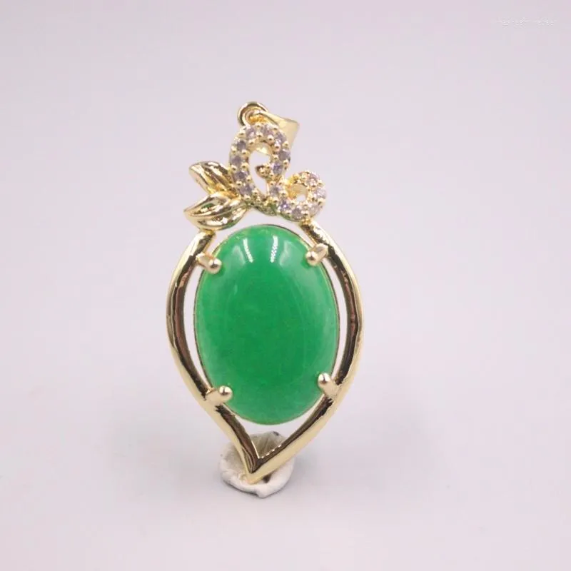 Pendanthalsband 18K GP med Green Jade Jadeite Blessing Ellipse Zircon 35 17mm Gift