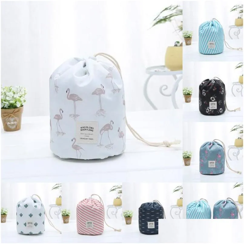 Sacs de rangement Sacs à cosmétiques en forme de baril Grande capacité DString Voyage Commode Pochette Xford Tissu Flamingo Print Organisateur Stockage 9 DHSOB