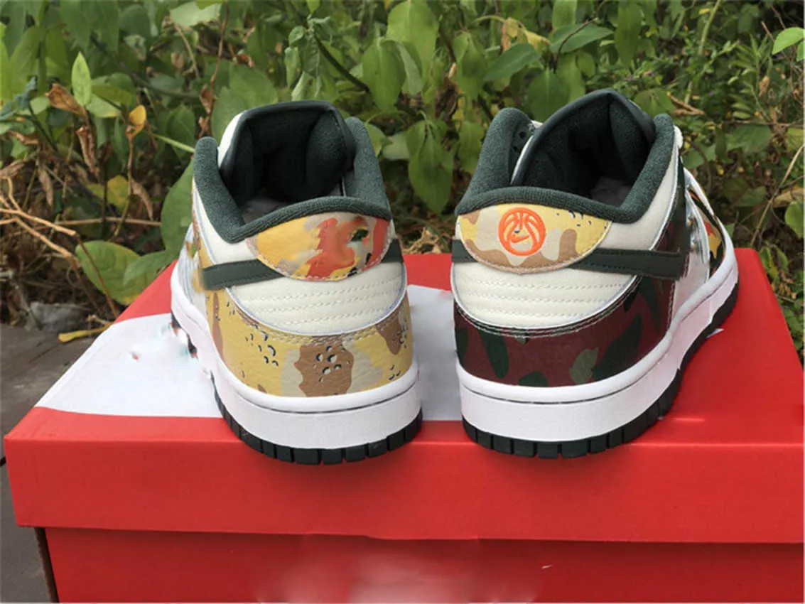 women camo dunks