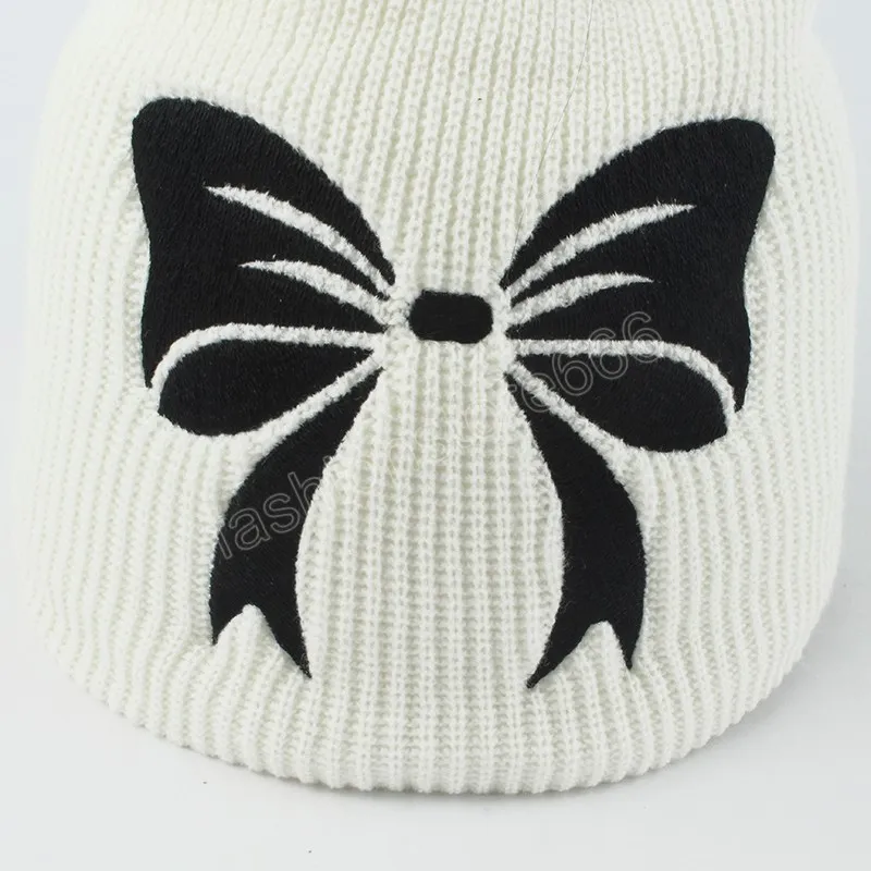 Clip à nœud papillon broderie nœud mignon chapeau de bonnet femme hiver chapeaux en tricot chaud fashion fashion gabares de crêpes décontractés pour fille