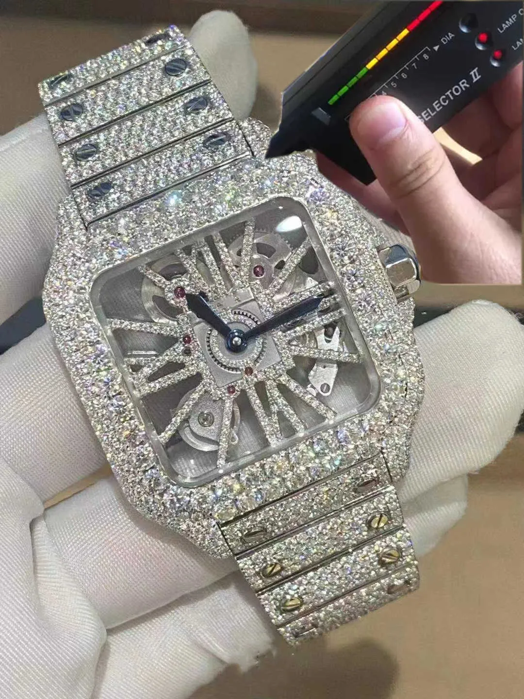 Tiempo De Movimiento De Cuarzo Esqueleto: Reloj De Diamante